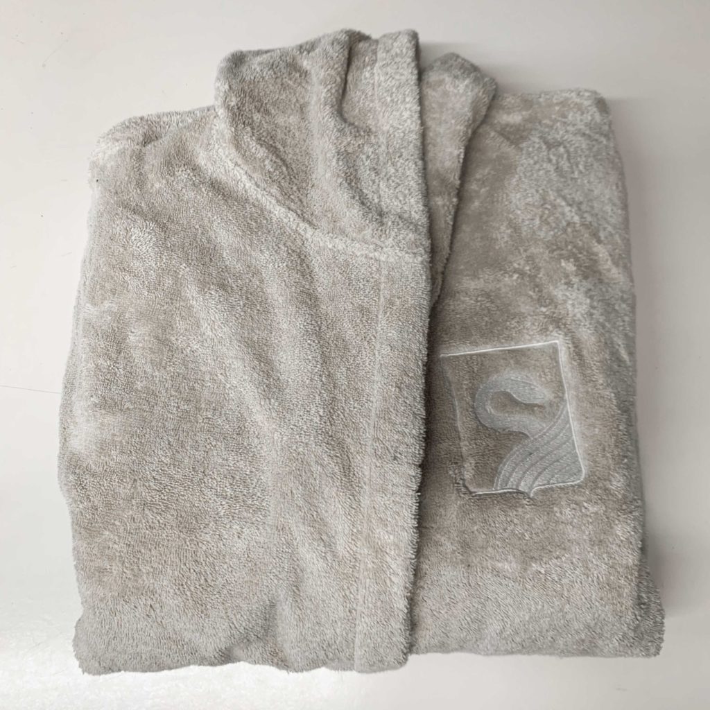 BRANDED BATHROBE Patrone Moreno